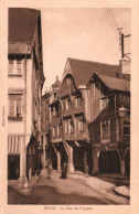 Dinan - La Rue De L'apport - Pharmacie Normale - Cpa LA VIEILLE MAISON - Dinan