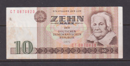 EAST GERMANY -  1971 10 Mark Circulated  Banknote - 5 Mark