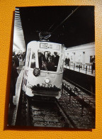 BRUXELLES - Inauguration Du Pré-métro Par Le Roi Baudoin En 1969 -  (Photo R. TEMMERMAN) -  (9 X 13 Cm) - Nahverkehr, Unterirdisch