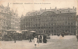 BELGIQUE - Bruxelles - Grand'Place - Maison Des Corporations - Animé - Carte Postale Ancienne - Marktpleinen, Pleinen