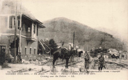MILITARIA - En Alsace - Thann - Passage à Niveau Près De La Gare - LL.  - Carte Postale Ancienne - Weltkrieg 1914-18