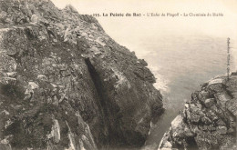 FRANCE - La Pointe Du Raz - L'enfer De Plogoff - La Cheminée Du Diable - Carte Postale Ancienne - La Pointe Du Raz