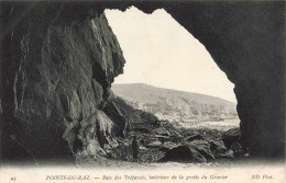 FRANCE - La Pointe Du Raz - Baie Des Trépassés - Intérieur De La Grotte Du Gravier - Carte Postale Ancienne - La Pointe Du Raz
