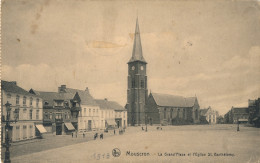 MOUSCRON  LA GRAND'PLACE ET L'EGLISE S.BARTHEMEY     2 SCANS - Moeskroen