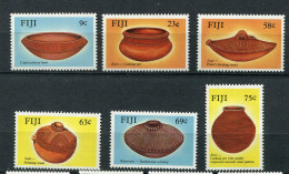Fidji ** N° 581 à 586 - Artisanat Fidjien - Fidji (1970-...)