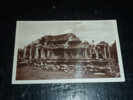 NOTRE FRANCE LOINTAINE - CAMBODGE - ANGKOR-VATH - BIBLIOTHEQUE DANS LES RUINES (D.B) - Cambodge