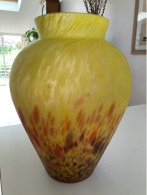 VASE EN VERRE MARMOREEN JAUNE ORANGE  HAUTEUR 23 CM - Vasen