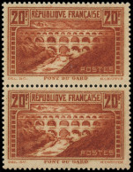 ** FRANCE - Poste - 262f, Paire Verticale, Type IIA + IIB, Signée Scheller, Tb: 20f. Pont Du Gard - Ungebraucht