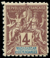 ** MADAGASCAR - Poste - 30a, Dentelé 11: 4c. Lilas-brun S. Gris (Maury) - Ungebraucht