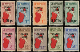 ** MADAGASCAR - Poste Aérienne - 45/54, Complet 10 Valeurs: France Libre - Autres & Non Classés