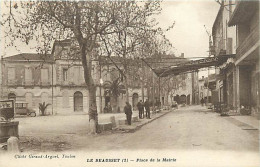 -dpts Div.-ref-BL227- Var - Le Beausset (1)  - Place De La Mairie - - Le Beausset