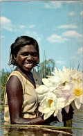 28-10-2023 (5 U 29A) Australia - Aboriginal Young Girl / Jeune Fille Australian Natif (larger Size P/c - 22 X 14 Cm) - Aborigines