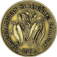 Madagascar, 10 Francs, 2 Ariary, 1982 - Madagaskar