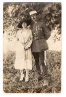 CPA 3465 - MILITARIA - Carte Photo Militaire - Femme & Officier G. MARTIN Avec Des Médailles Militaires à MEKNES Maroc - Personnages