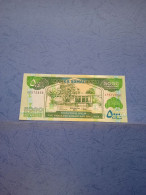 SOMALILAND-P21 5000S 2011 UNC - Other - Africa