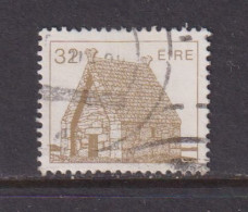 IRELAND  -  1983  Architecture Definitives  32p  Used As Scan - Used Stamps