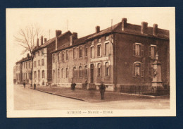 54. Auboué. Mairie Et école. Monument Aux Morts 1914-18 Et 1939-45 - Homecourt