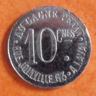 France. Jeton, Monnaie De Nécessité. Au Gagne Petit, à Laval, 63 Rue Joinville. Repris Pour 10 Centimes. Diam. 24 Mm - Monétaires / De Nécessité