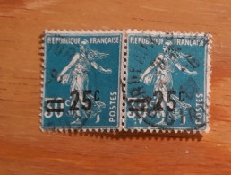 France Yt 217 Paire Tache Blanche Bas Du Dos Timbre De Droite Timbre Abîmé Ob - Used Stamps