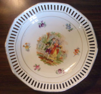 Schumann Assiette Creuse Ajourée à Décor De Scène Galante - Plates