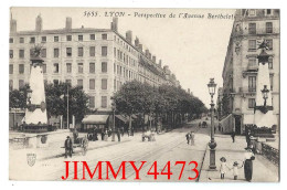 CPA - LYON 7è Et 8è Arr., - Perspective De L' Avenue Berthelot ( Bien Animée ) N° 5655 - Edit. S. F. - Lyon 7