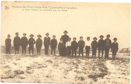 Missions Des Pères Oblats Dans L'Extrême Nord Canadien - Le Frère Coadjuteur En Promenade Avec Les Enfants - Canada - Missions