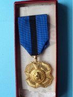 Medaille Van De ARBEID ( Zie / Voir / See SCANS ) 1959 >> Antwerpen ! - Otros & Sin Clasificación