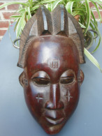 Ancien Masque Africain. - Afrikaanse Kunst