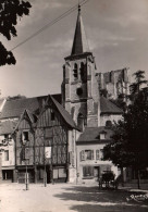 Montrichard - Place , Vieilles Maisons , L'église Et Le Donjon - Pâtisserie , Café - Montrichard