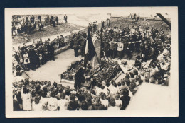 Belgique. Inauguration  Monument Aux Morts. Photo Aérienne Prise Par Derrière. Foule, Militaires, Fanfare, à Identifier - Monumenti Ai Caduti