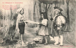 CARTE PHOTO - Gaspard Et Jeanneton - Des Enfants Jouant Une Scène Dans La Forêt - Carte Postale Ancienne - Photographie