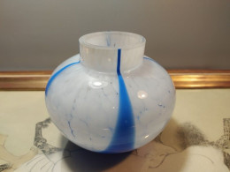 Ancien Vase Boule Verre De Clichy - Glas & Kristal
