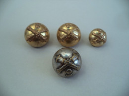 Bouton Lot De 4 Artillerie Militaire Armée De Terre Maurice Bourdon Paris Supérieur France. - Boutons