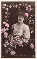 FÊTES - VŒUX - Bonne Année - Femme Entourée De Fleurs - Colorisé - Carte Postale Ancienne - Nieuwjaar