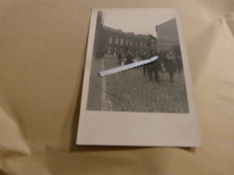 BC14-48  Carte Photo Chatelet Bouffioulx - Défilé Procession Rue Solvay - Châtelet