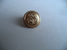 Bouton Monogramme Marque Stylé Lettres Majuscules S. F SUPERIEUR FRANCE. - Boutons