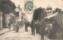 Mantes * Le Marché , Place De La République * Foire Marchands - Mantes La Ville