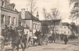 Châteauroux * Avenue De Déols * Passage De Troupes * Militaires Militaria - Chateauroux