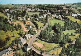 Les Ternes * Vue Générale Aérienne Sur Le Village , Arrivée Par La Route De Chaudes Aigues - Andere & Zonder Classificatie