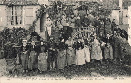 Vouvray * Réunion Des Vendangeurs Au Clos Du Gard * Vendanges Enfants Villageois Vin Viticulteur - Vouvray