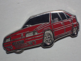 Pin's - Automobiles - Citroën - BX Rouge Signé DECAT - Citroën