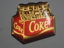 Pin's COCA COLA Pack Canette Bouteille - Coca-Cola