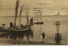 56 ILE D'ARZ   VANNES     Le Quai....avec Bateau Du Passeur    TB PLAN 1939.  RARE.   Voir Description - Ile D'Arz