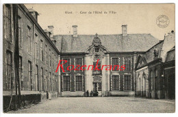 Aalst Alost Binnenkoer Stadhuis Cour De L'Hotel De Ville Geanimeerd Zeldzaam - Aalst