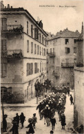 CORSE - BONIFACIO - Le 28ème RTT,  Passant RUE NATIONALE, Tambour  En Tête - 1915 - Altri & Non Classificati