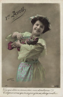 FÊTES - VŒUX - Premier Avril - Femme Tenant Un Poisson - Colorisé - Carte Postale Ancienne - 1er Avril - Poisson D'avril