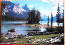 CANADIAN ROCKIES MALIGNE LAKE AND SPIRIT ISLAND CANADA GRAND FORMAT - Autres & Non Classés