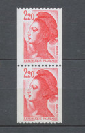 Type Liberté Paire Verticale N°2379 + N°2379b N° Rouge Au Verso Y2379bA - Unused Stamps