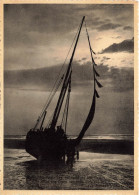 BELGIQUE - Ostende - Voilier - Bateau De Pêche Sur La Plage - Carte Postale Ancienne - Oostende