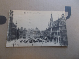 BRUXELLES ( BELGIQUE )  LA GRAND PLACE  JOUR DE MARCHE  ANIMEES  ATTELAGES COMMERCES 1932 - Markets